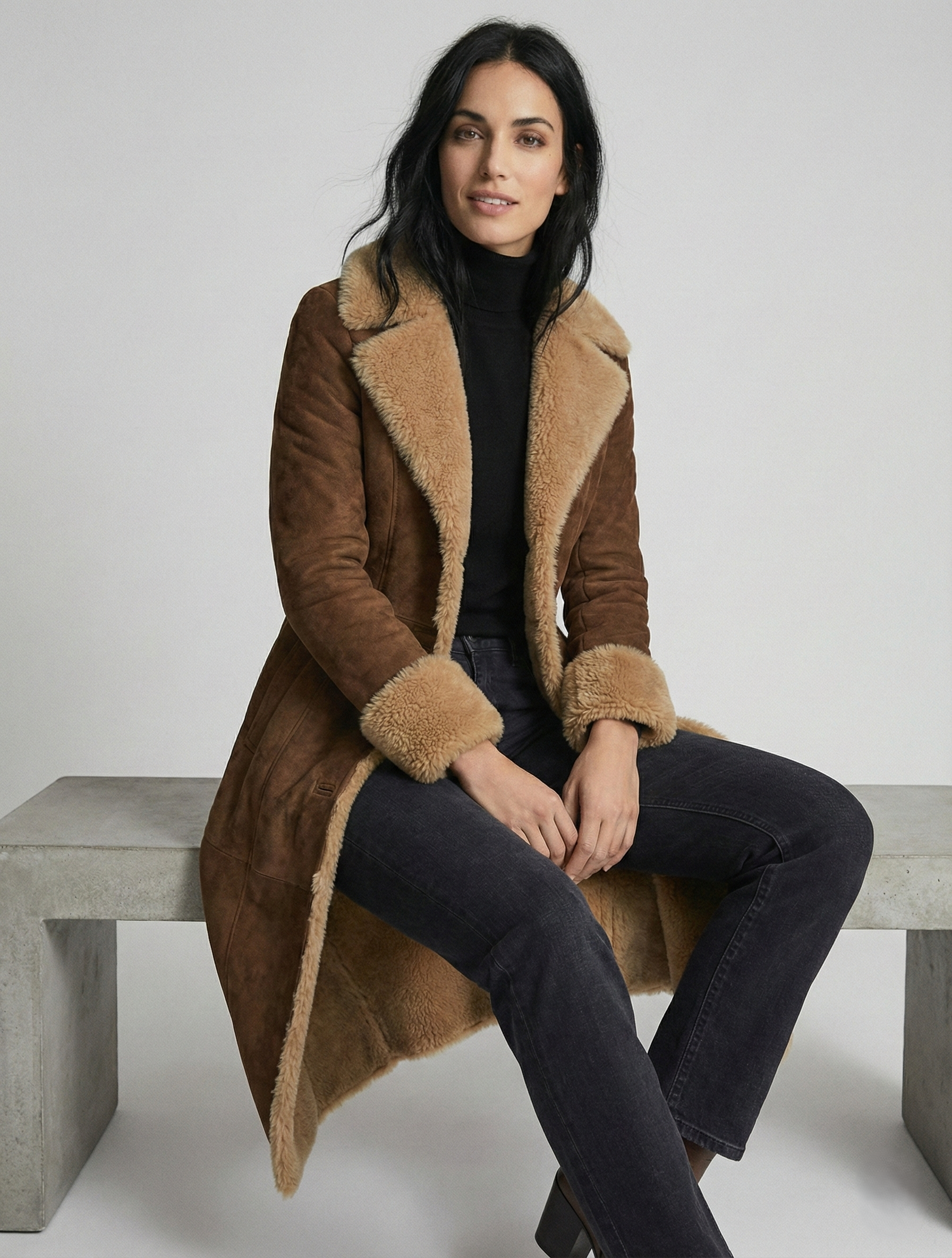 Abrigo Largo de Inspiración Vintage con Pelaje Sintético