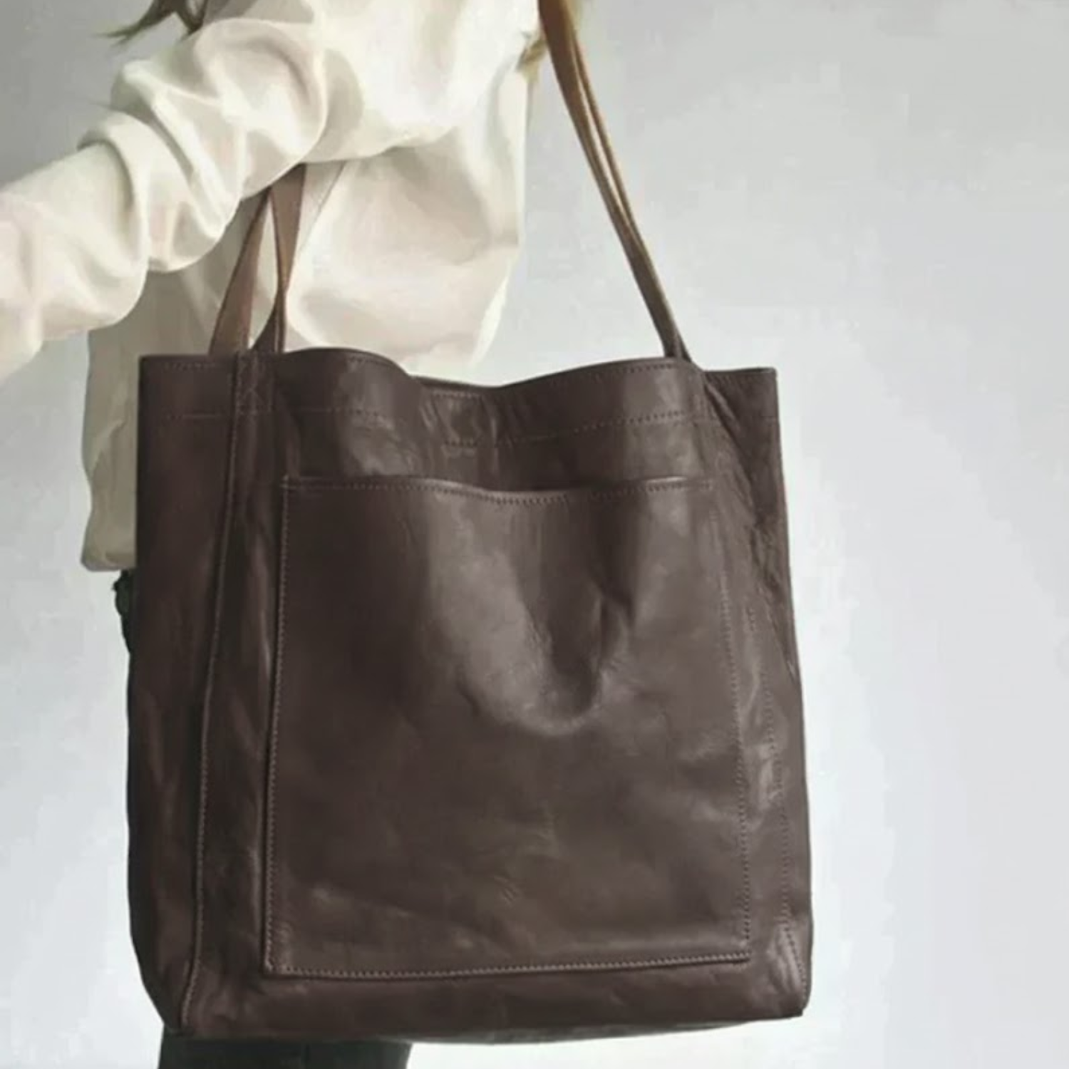 Lorena™ | Bolsa de cuero moderno y elegante