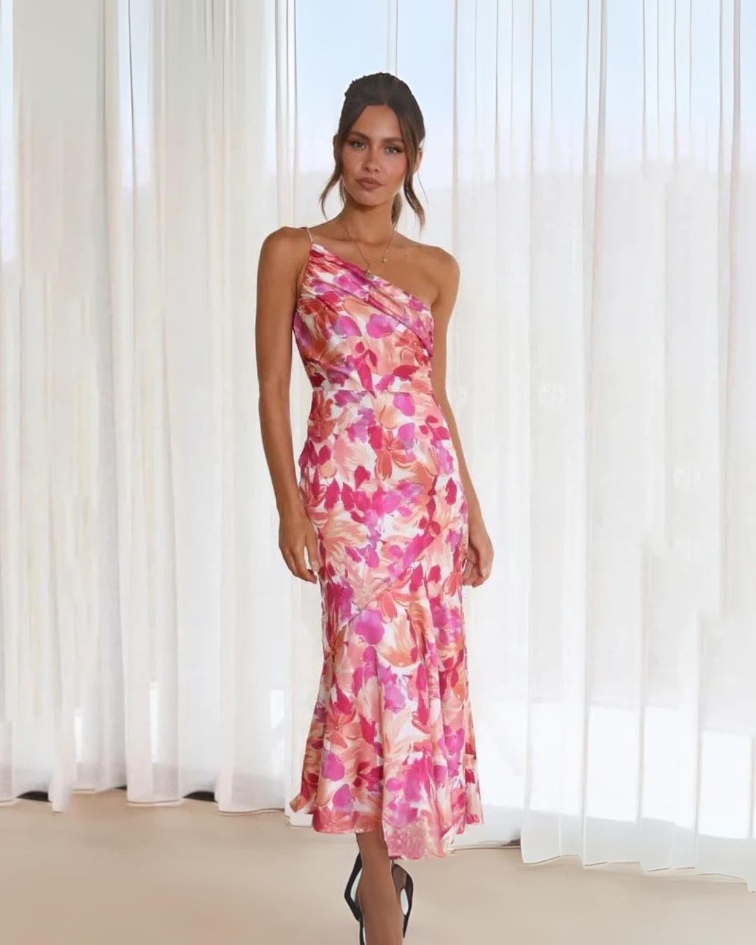 Zenobia | Vestido de Llama de Pétalos