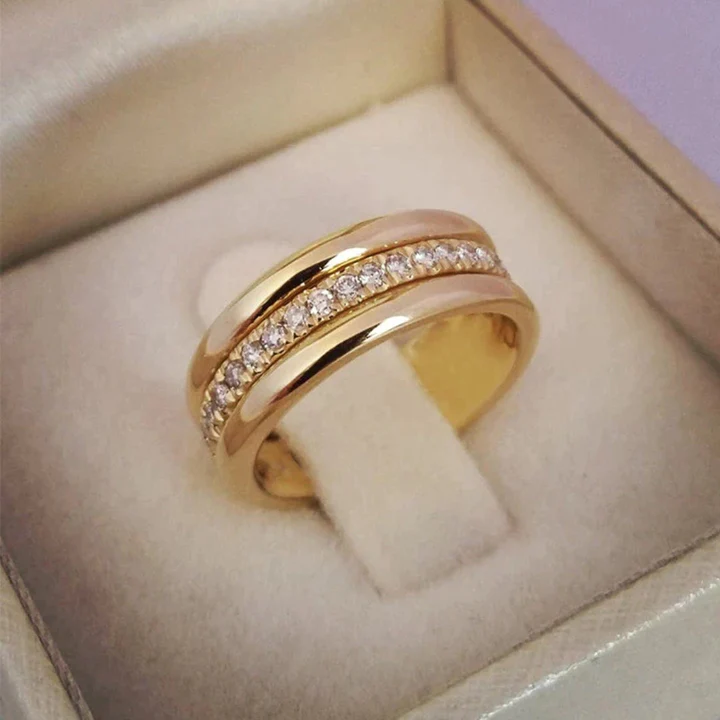 Sara – Anillo vintage con circonia enmarcada